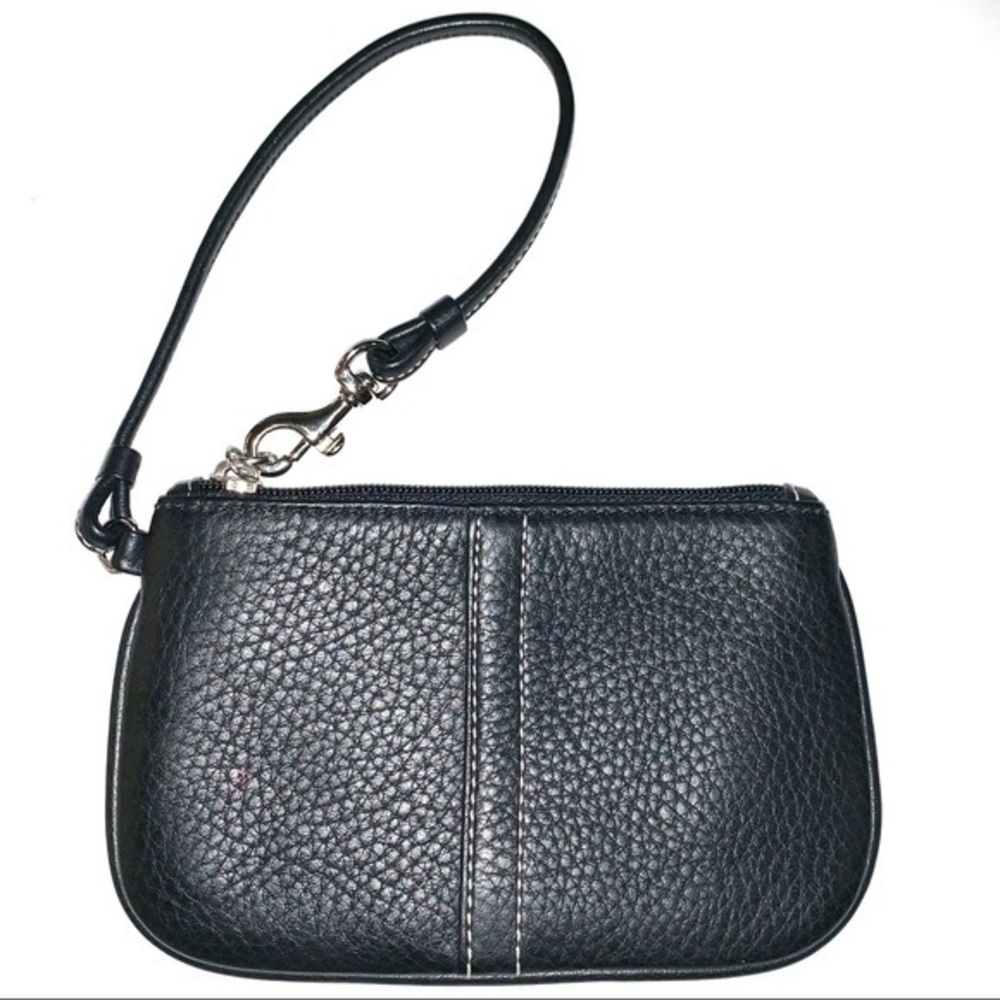 ⏰black faux leather wristlet w white stitching